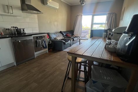 Photo of property in 59 Pirie Street, Mount Victoria, Wellington, 6011