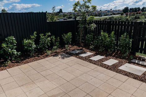 Photo of property in 32/47a Huntington Drive, Huntington Park, Auckland, 2013