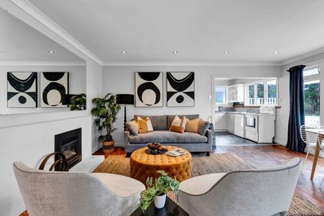 Photo of property in 106 Seaview Road, Westown, New Plymouth, 4310