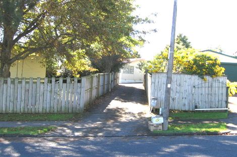 Photo of property in 6 Malvina Place, Bucklands Beach, Auckland, 2014