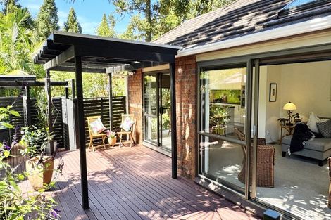 Photo of property in 11 Fitzpatrick Place, Chatswood, Auckland, 0626