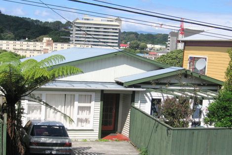 Photo of property in 143 Wallace Street, Mount Cook, Wellington, 6021