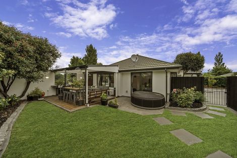 Photo of property in 11 Baltic Place, Northwood, Christchurch, 8051