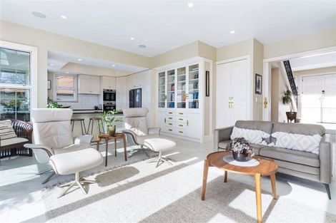 Photo of property in 37 Overdale Drive, Cashmere, Christchurch, 8022