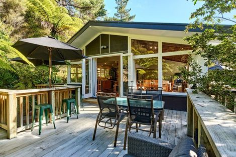 Photo of property in 194 Eastern Hutt Road, Taita, Lower Hutt, 5019