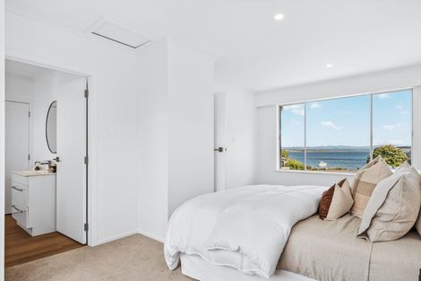 Photo of property in 1 Winston Street, Acacia Bay, Taupo, 3330