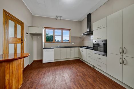 Photo of property in 103 Victoria Street, Hawera, 4610