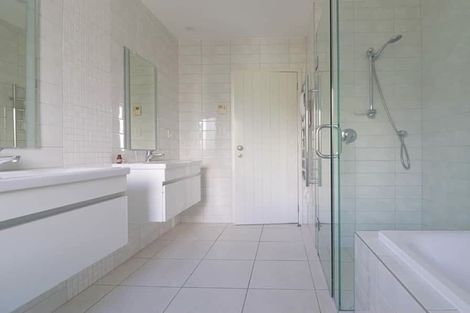 Photo of property in 60 Beach Road, Castor Bay, Auckland, 0620