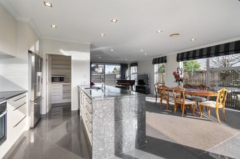 Photo of property in 35 Union Street, Hokowhitu, Palmerston North, 4410
