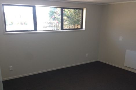 Photo of property in 1 Page Place, Hamilton East, Hamilton, 3216