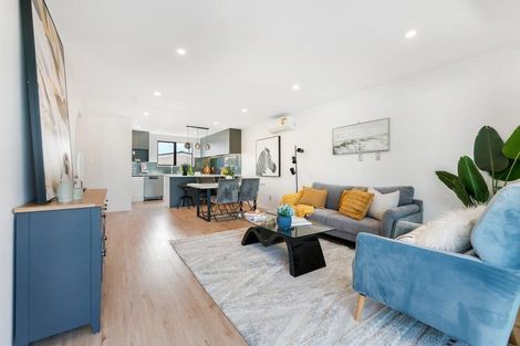 Photo of property in 6/18 Sylvan Crescent, Te Atatu South, Auckland, 0610