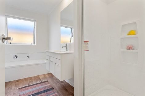 Photo of property in 10 Friesian Way, Papamoa, 3118