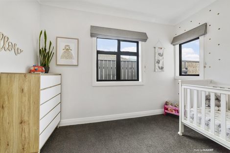 Photo of property in 10 Tarawera Road, Johnsonville, Wellington, 6037