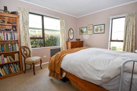 Photo of property in 8 Davy Street, Carterton, 5713