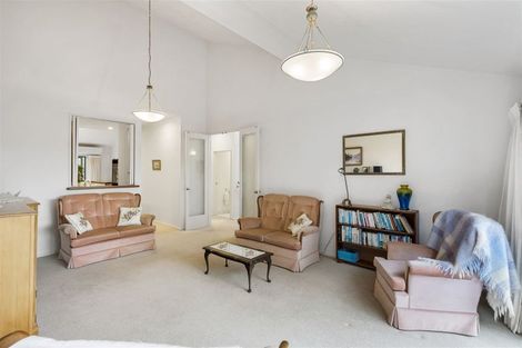 Photo of property in 2/8 Tobago Place, Sunnynook, Auckland, 0620