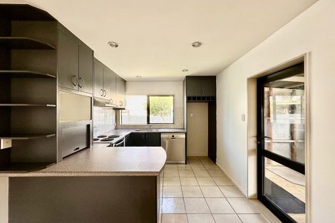 Photo of property in 672 Te Atatu Road, Te Atatu Peninsula, Auckland, 0610