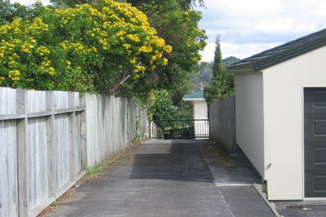 Photo of property in 1/824 East Coast Road, Oteha, Auckland, 0630
