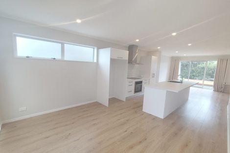 Photo of property in 3 Ambar Ridge Avenue, Massey, Auckland, 0614