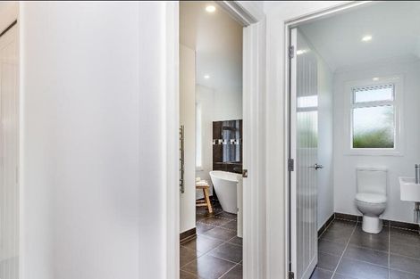 Photo of property in 6 Oakdale Drive, Kinloch, Taupo, 3377