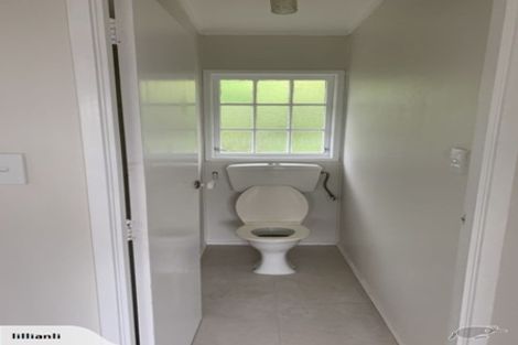 Photo of property in 82 Woodlands Crescent, Browns Bay, Auckland, 0630