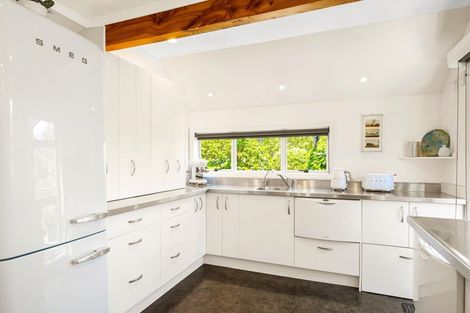 Photo of property in 9 Oak Street, Ebdentown, Upper Hutt, 5018