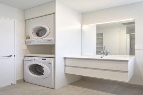 Photo of property in Riverena Flats, 377 Barbadoes Street, Christchurch Central, Christchurch, 8011