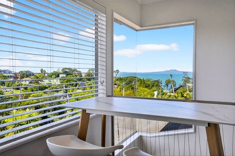 Photo of property in 8a Tipau Street, Torbay, Auckland, 0630