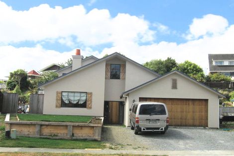 Photo of property in 4 Morepork Close, Brown Owl, Upper Hutt, 5018