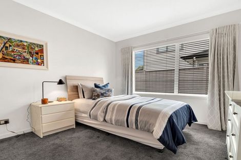 Photo of property in 9 Portofino Point, Karaka, Papakura, 2113