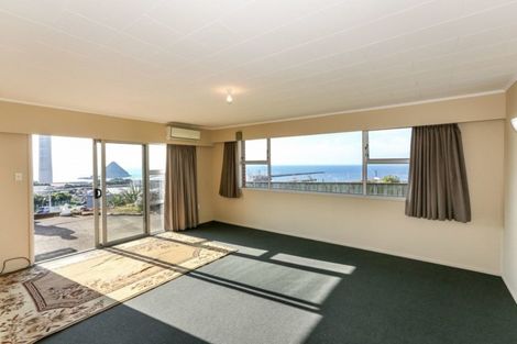 Photo of property in 31/1 Findlay Street, Moturoa, New Plymouth, 4310