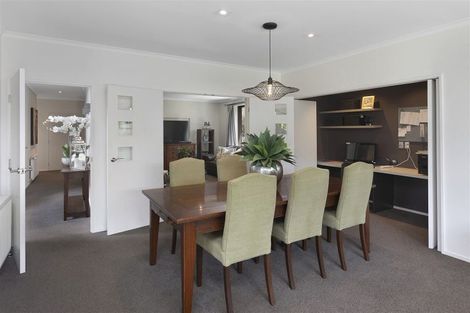 Photo of property in 135a Avonhead Road, Avonhead, Christchurch, 8042