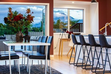 Photo of property in 2 Fern Lane, Whalers Gate, New Plymouth, 4310