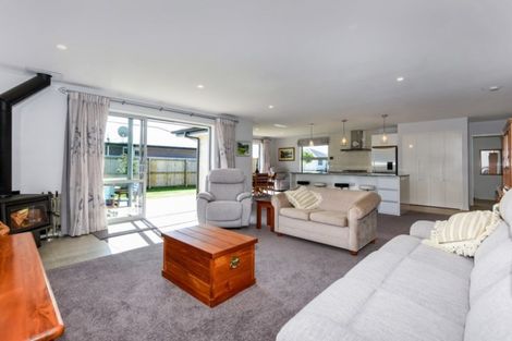 Photo of property in 10 William Hyde Place, Darfield, 7510