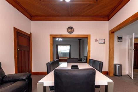 Photo of property in 24 Park Street, Winton, 9720