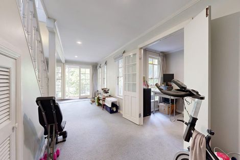 Photo of property in 31 Maarama Crescent, Aro Valley, Wellington, 6021