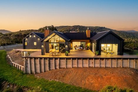 Photo of property in 229 Fairview Drive, Birchville, Upper Hutt, 5372