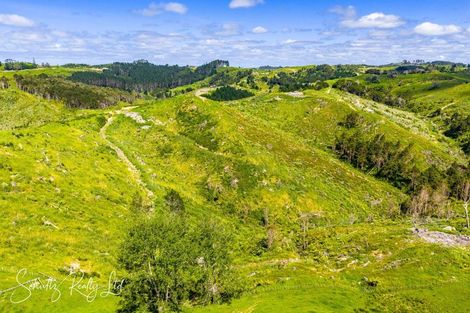 Photo of property in 128 Kamea Place, Maungaturoto, 0587