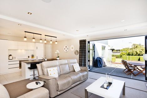 Photo of property in 11 Northside Drive, Waikiwi, Invercargill, 9810