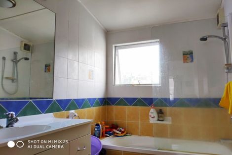 Photo of property in 18 Annison Avenue, Glen Eden, Auckland, 0602