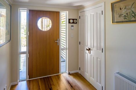 Photo of property in 33 Kotari Road, Days Bay, Lower Hutt, 5013