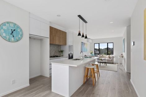 Photo of property in 30 Waihou Crescent, Albany Heights, Auckland, 0632