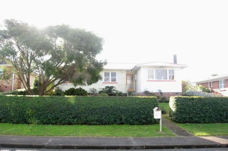 Photo of property in 17 Kirton Crescent, Manurewa, Auckland, 2102