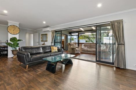 Photo of property in 66 Helenslee Road, Pokeno, 2402