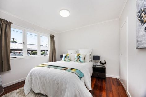 Photo of property in 40 Reid Road, New Lynn, Auckland, 0600