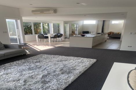 Photo of property in 272 Mangorei Road, Merrilands, New Plymouth, 4312