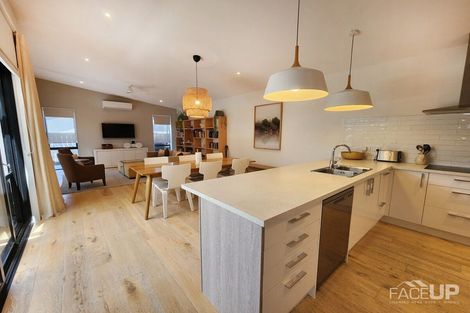 Photo of property in 17 Oioi Road, Hobsonville, Auckland, 0616