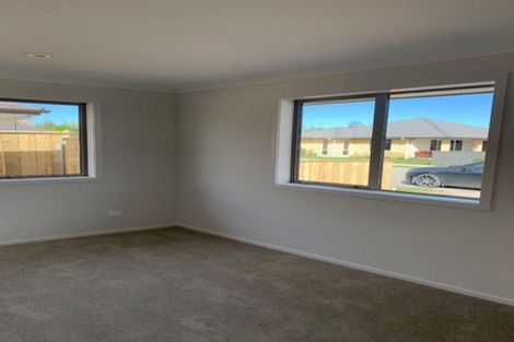 Photo of property in 12 Tarata Grove, Lansdowne, Masterton, 5810