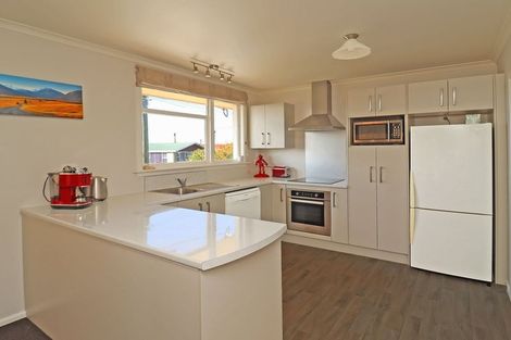 Photo of property in 28 Glendale Crescent, Holmes Hill, Oamaru, 9401