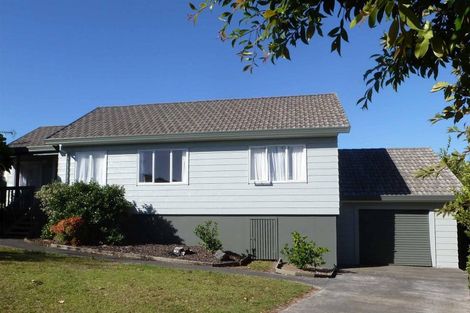 Photo of property in 14 Gosford Drive, Botany Downs, Auckland, 2010