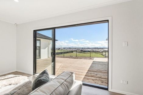 Photo of property in 24 Drower Glen, Flagstaff, Hamilton, 3210